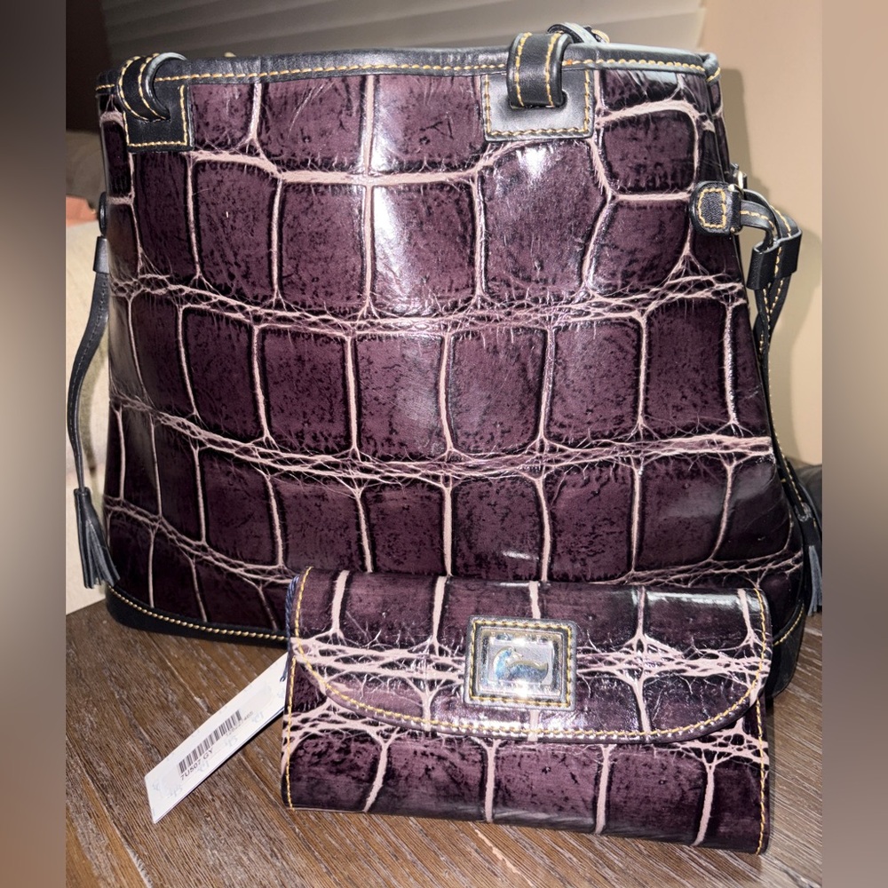 Dooney & Bourke Maurizia Croc-Embossed Aubergine Tote, Pouch EUC & NWT WALLET - Picture 2 of 15